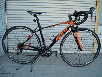 ロードバイク
GIANT
DEFY4
2016年モデル