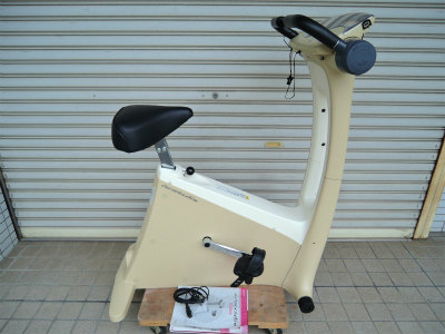 健康器具
エアロバイク
コナミ