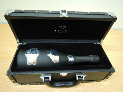 シャンパン
ANGEL
CHAMPAGNE NV Brut