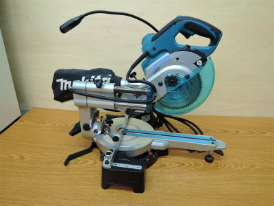 2022年11月買取
スライドマルノコ
makita LS0612FL